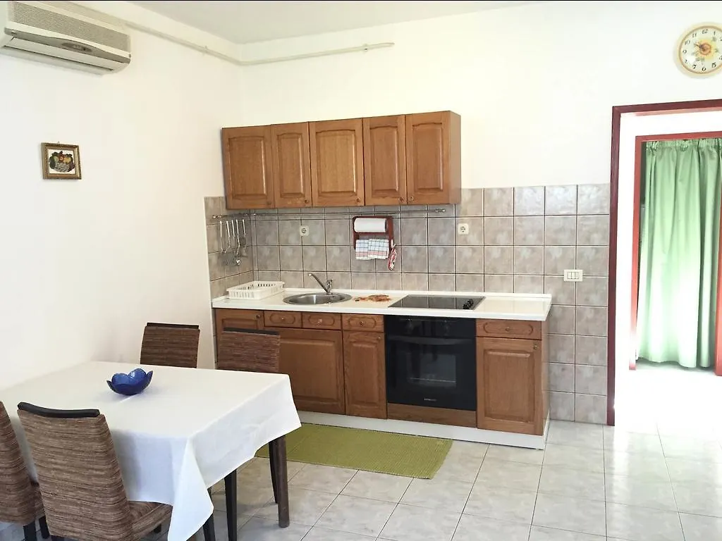 House Dina Hotel Pola 3*,  Croazia